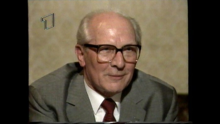 Erich Honecker - ARD-Interview 1991 Moskau (43 Min.) - YouTube